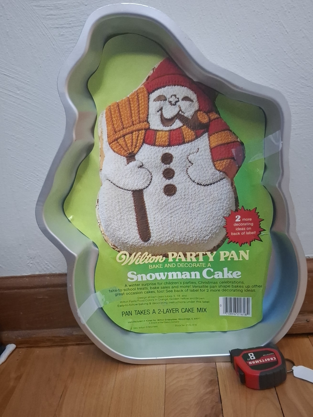 Wilton Snowman Party Pan - White and Silver